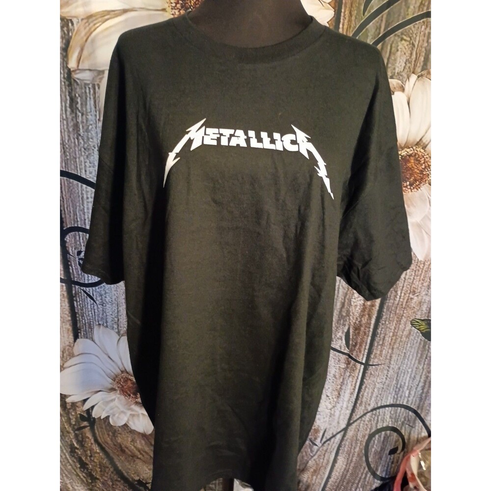 Metallica band T-shirt Size Xl